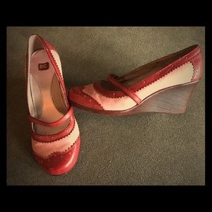 Red and Pink retro wedges. Size 8, Gently Used.